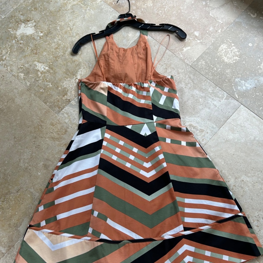 Jessica Simpson Dress, Brand New, Size 8, Backless, Adjustable Halter - Picture 5 of 16